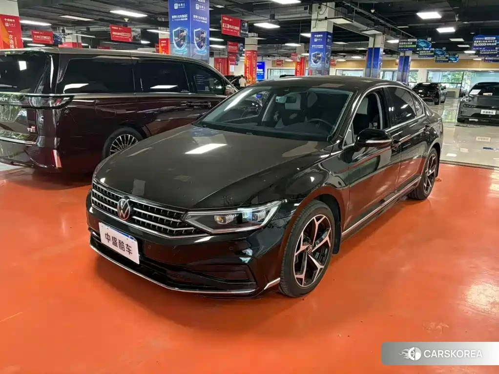Volkswagen Magotan 2025 Черный из Китая, фото 4