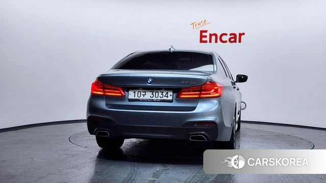 BMW 5 Series (G30) id 3917496 из Кореи 14