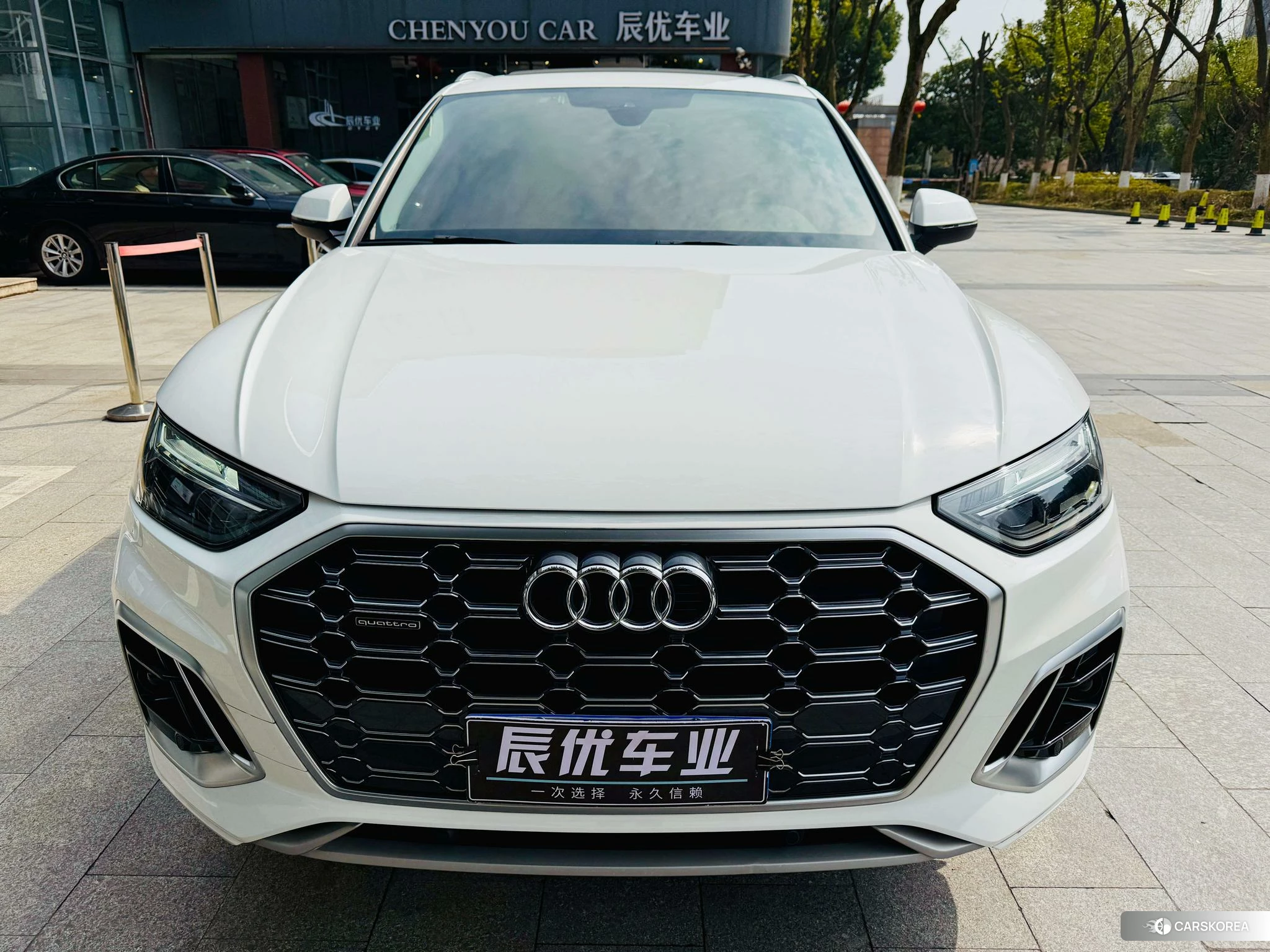 Audi Q5L id 4440835 из Китая 12