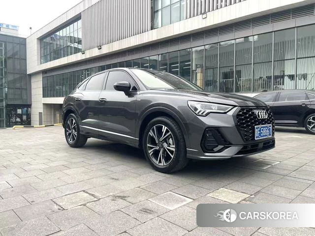 Audi Q3 Sportback 2023 Темно-серый из Китая, фото 4