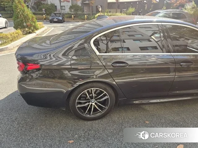 BMW 5 Series (G30) id 3322385 из Кореи 7