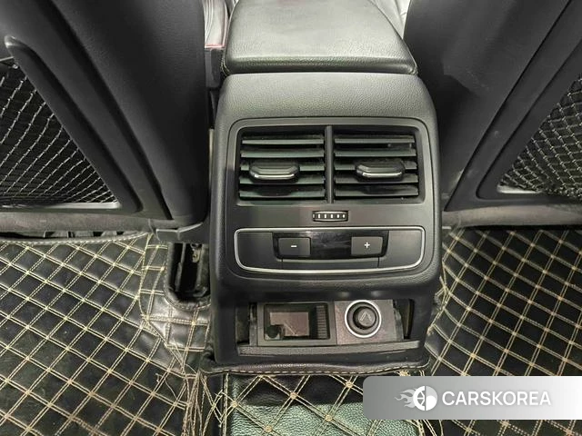 Audi A4L id 3902164 из Китая 11