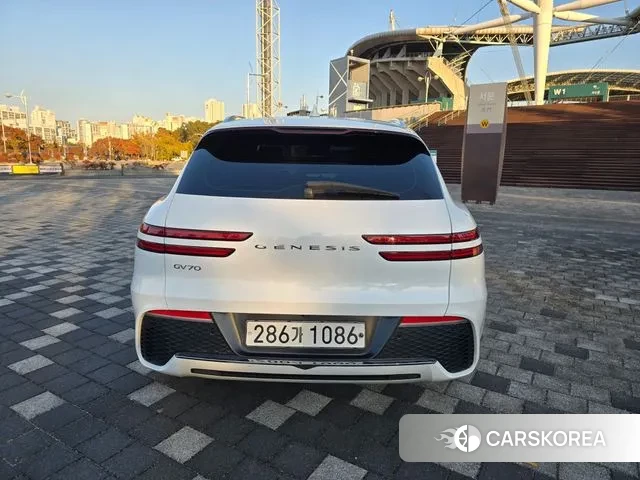 Genesis GV70 id 3371075 из Кореи 14