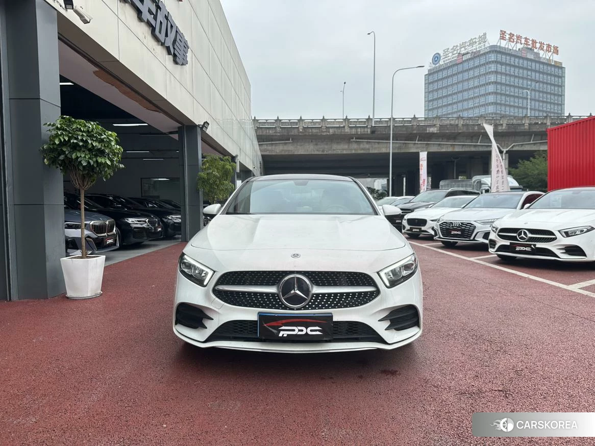 Mercedes-Benz Class A 2022 Белый из Китая, фото 4