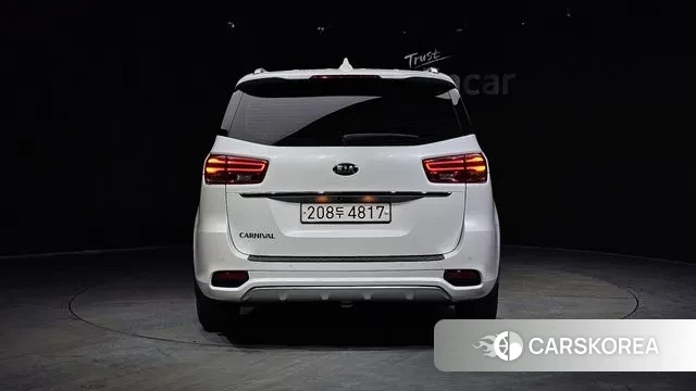 Kia The New Carnival id 2413349 из Кореи 14