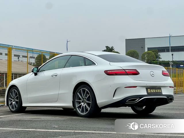 Mercedes-Benz E-class (imported) 2023 Белый из Китая, фото 6