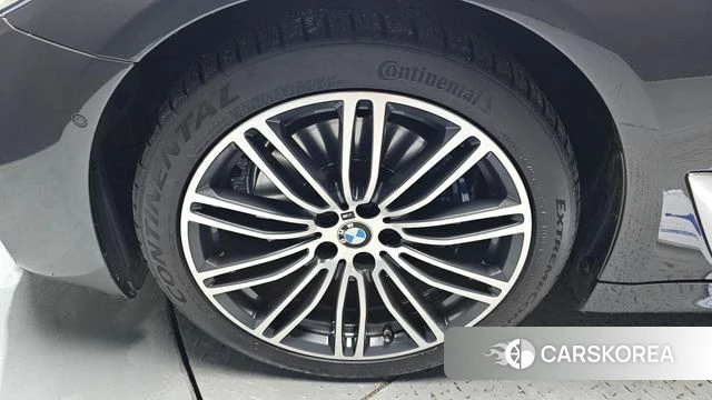 BMW 5 Series (G30) id 4604687 из Кореи 28