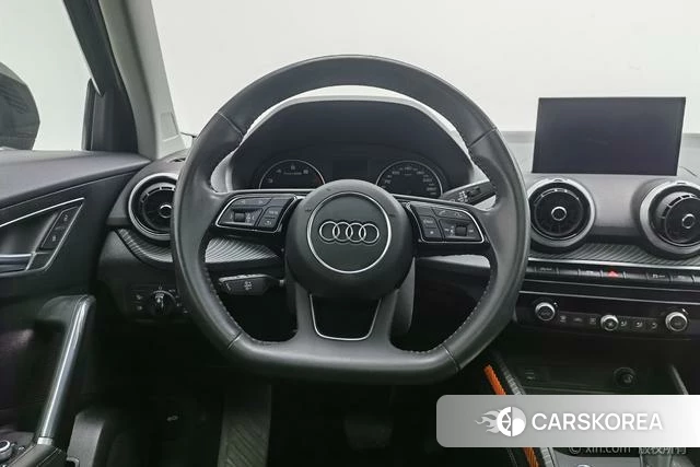 Audi Q2L id 4298126 из Китая 18