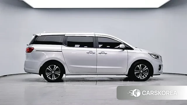 Kia The New Carnival id 3779115 из Кореи 14