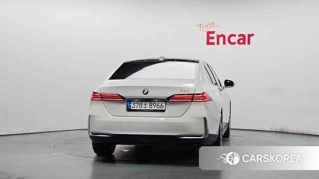 BMW 5 Series (G60) id 4640336 из Кореи 28