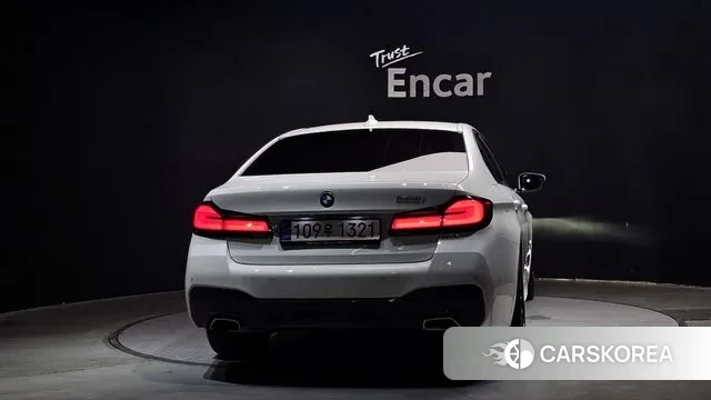 BMW 5 Series (G30) id 3054408 из Кореи 14