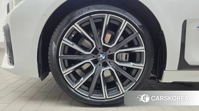 BMW 7 Series (G11) id 4692687 из Кореи 29