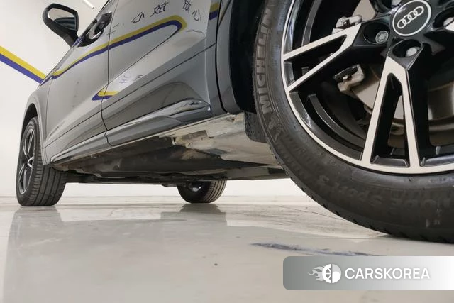 Audi Q5L id 4205683 из Китая 11
