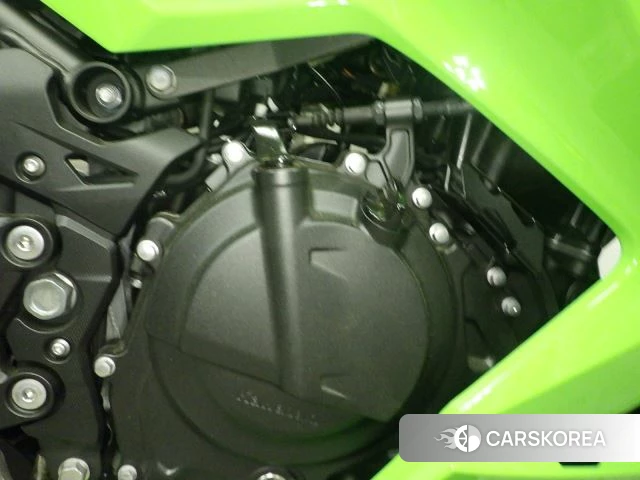Engine photo