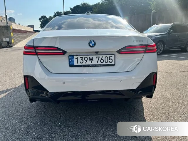 BMW 5 Series (G60) id 2984000 из Кореи 14