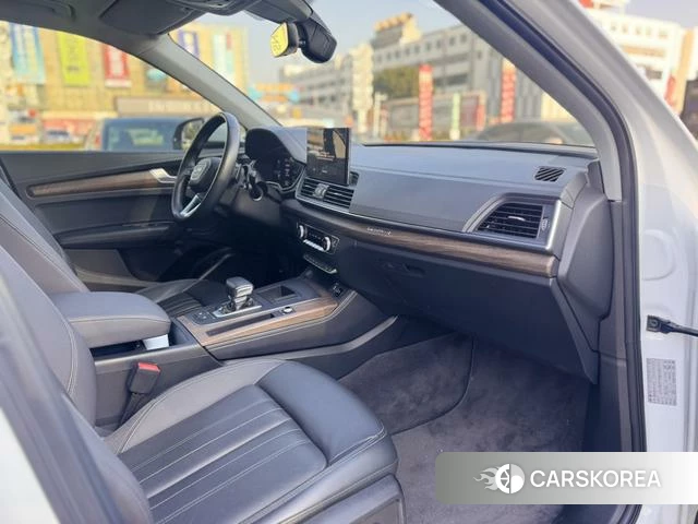 Audi Q5L id 4265059 из Китая 9