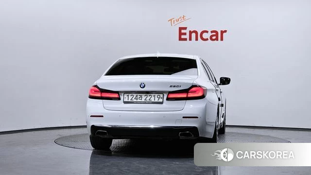 BMW 5 Series (G30) id 3898833 из Кореи 14