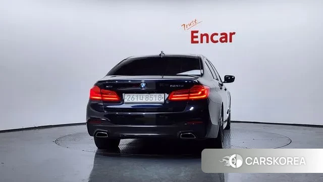 BMW 5 Series (G30) id 3380051 из Кореи 14