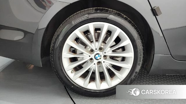 BMW 5 Series (G30) id 4362984 из Кореи 27