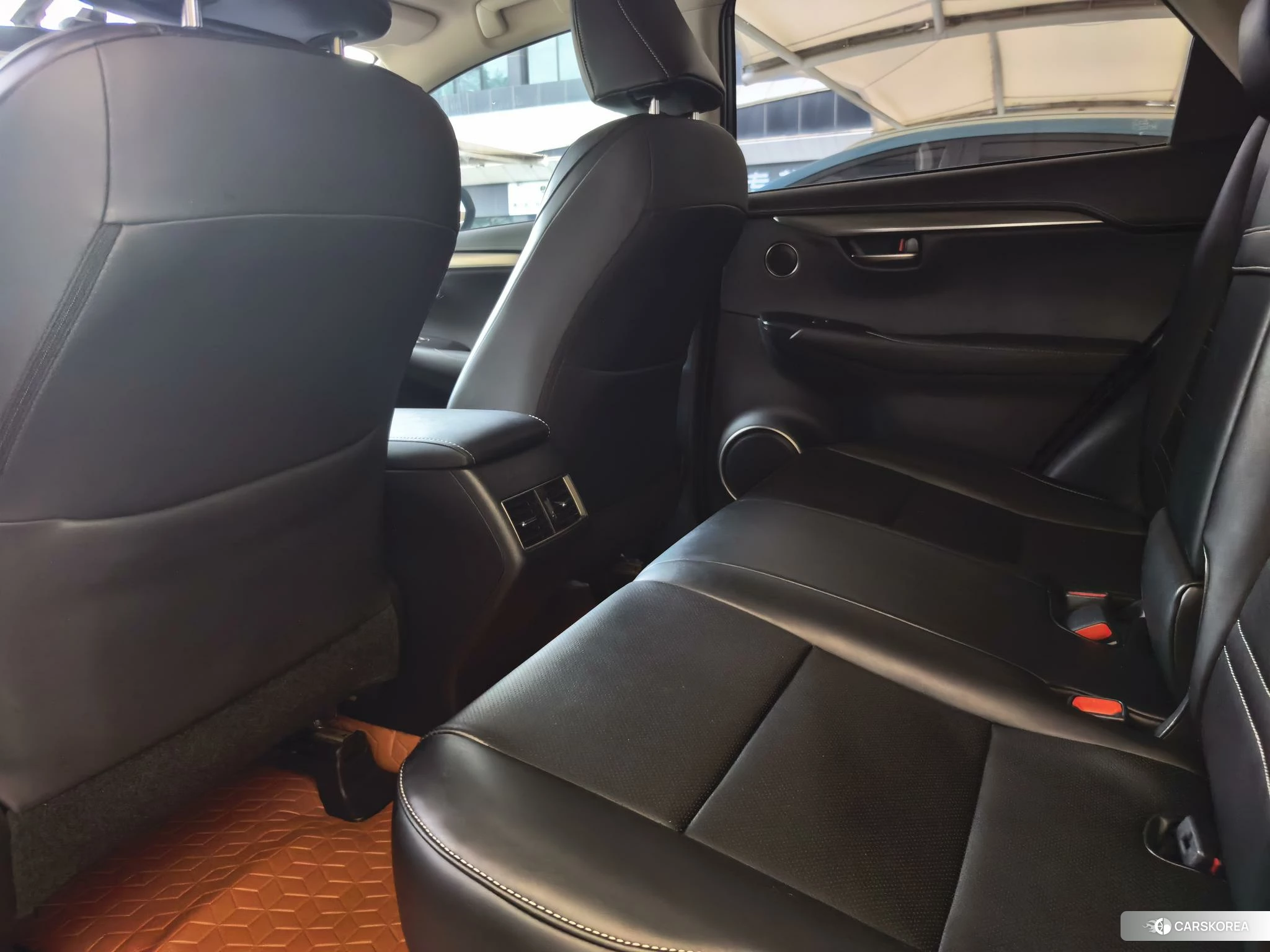 Lexus NX id 4486346 из Китая 13
