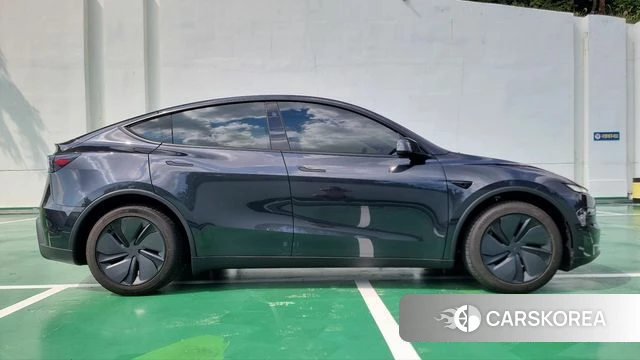 Tesla Model Y 2025 Серый из Кореи, фото 6