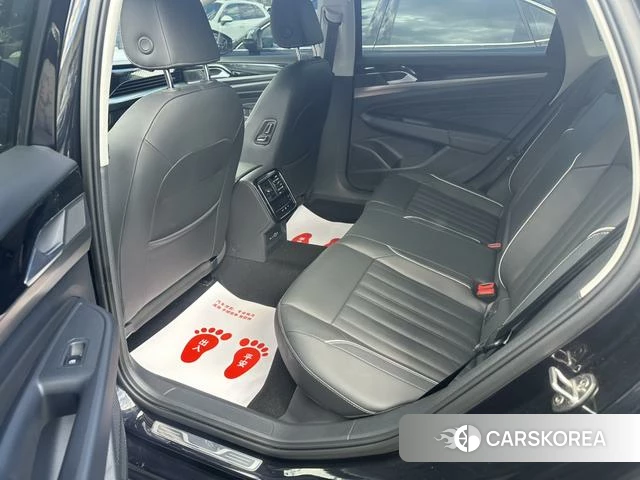 Volkswagen Passat 2022 Черный из Китая, фото 4