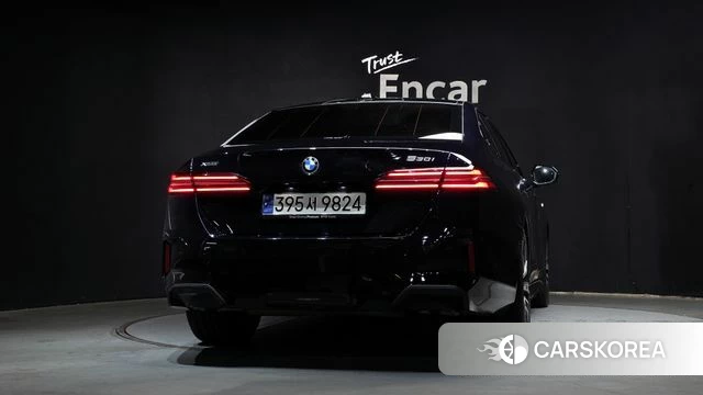 BMW 5 Series (G60) id 3891296 из Кореи 14