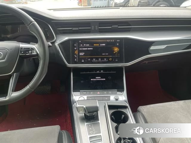 Audi A6L id 3882583 из Китая 10