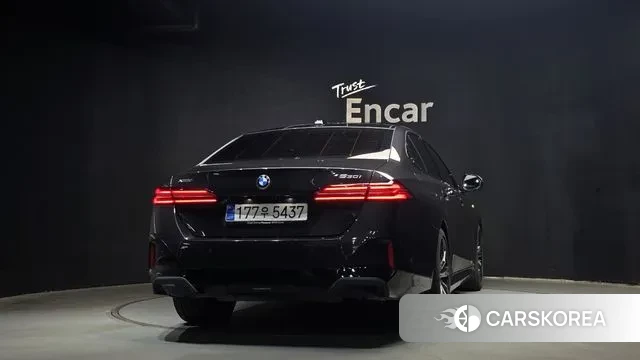 BMW 5 Series (G60) id 3486895 из Кореи 14