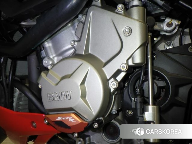 Engine photo