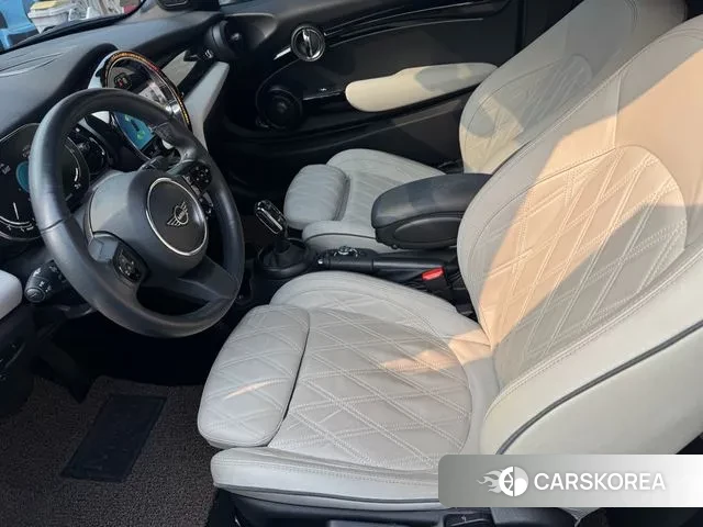 Mini Cooper S Convertible 2023 Черный из Кореи, фото 4