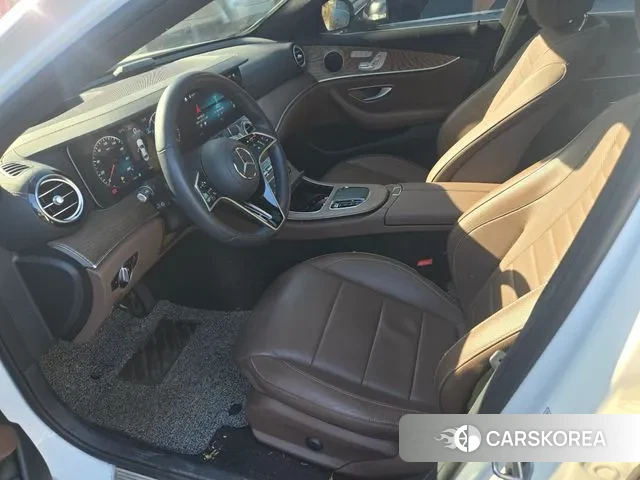 Mercedes-Benz E-Class W213 2022 Белый из Кореи, фото 5