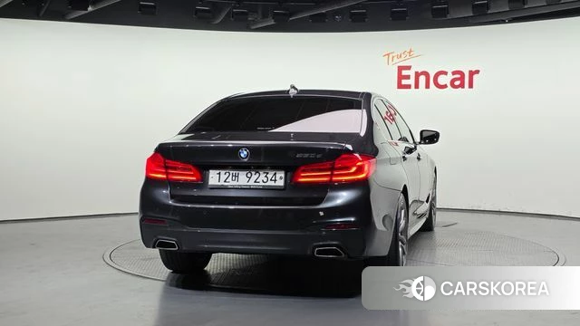 BMW 5 Series (G30) id 4397948 из Кореи 14