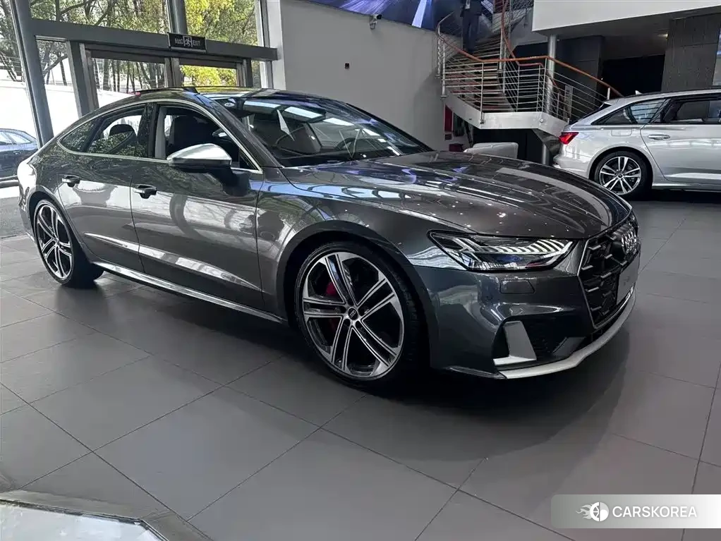 Audi S7 2025 Silver/gray из Китая, фото 4