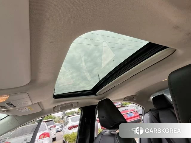 Toyota Corolla id 4335849 из Китая 8