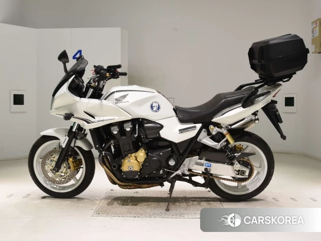 Проданный Honda CB1300SF BOLDOR ABS 2011 из Японии, фото 2