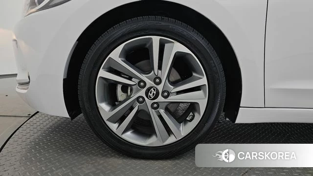 Hyundai Avante AD id 4378114 из Кореи 25