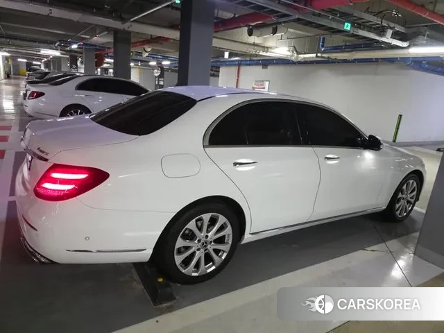 Mercedes-Benz E-Class W213 2019 Белый из Кореи, фото 4