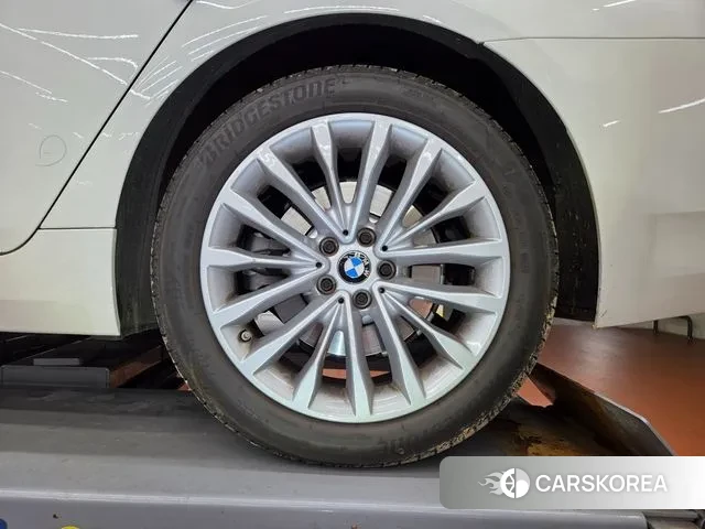 BMW 5 Series (G30) id 3601104 из Кореи 8