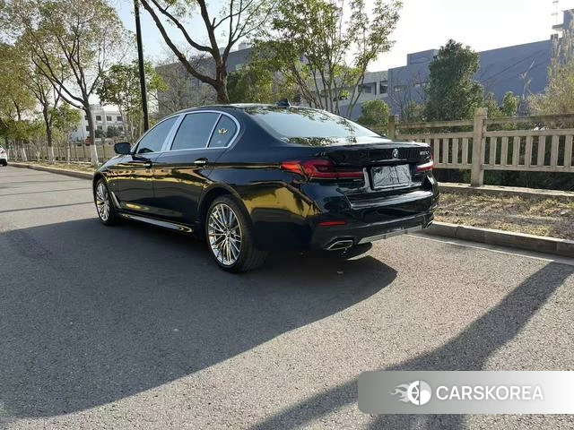 BMW 5 series 2023 Черный из Китая, фото 4