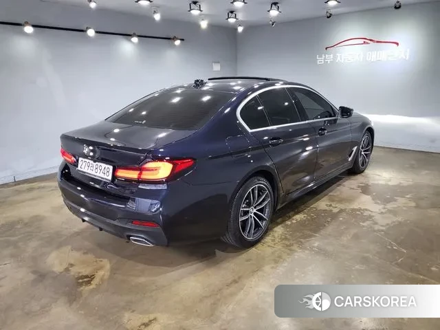 BMW 5 Series (G30) id 3410626 из Кореи 13