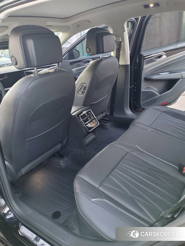 Volkswagen Passat PHEV 2023 Черный из Китая, фото 4