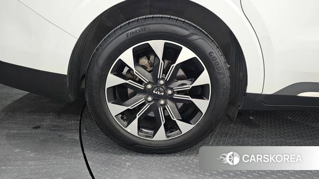 Kia Carnival 4th generation id 4534436 из Кореи 24
