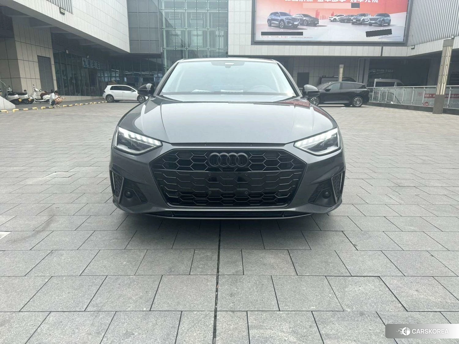 Audi A4L 2021 Темно-серый из Китая, фото 4