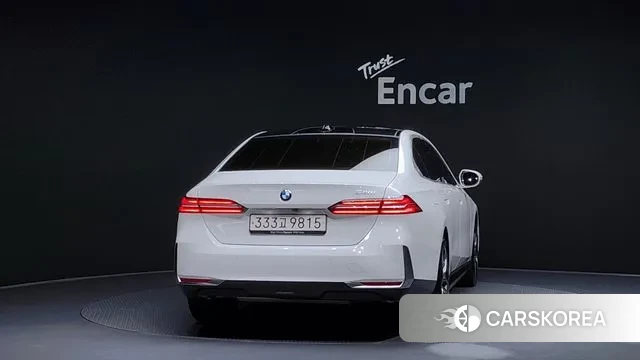 BMW 5 Series (G60) id 3462464 из Кореи 14