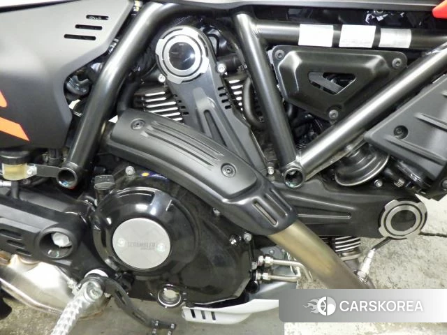 Engine photo
