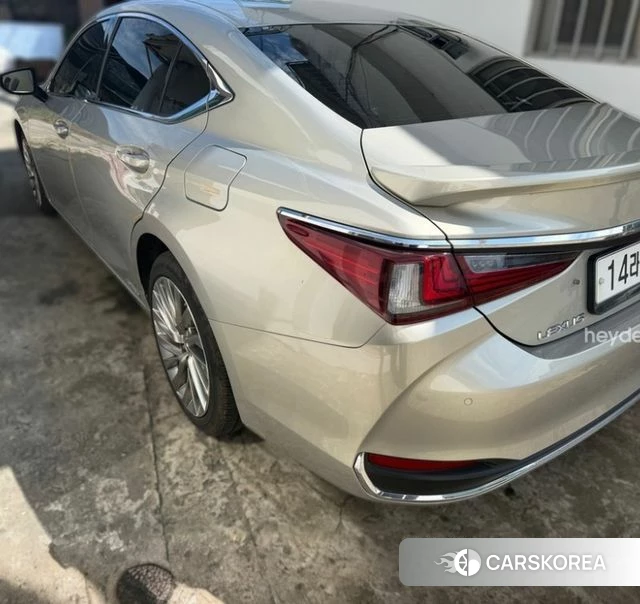 Lexus ES300h 7th generation 2019 Серебристо-серый из Кореи, фото 4