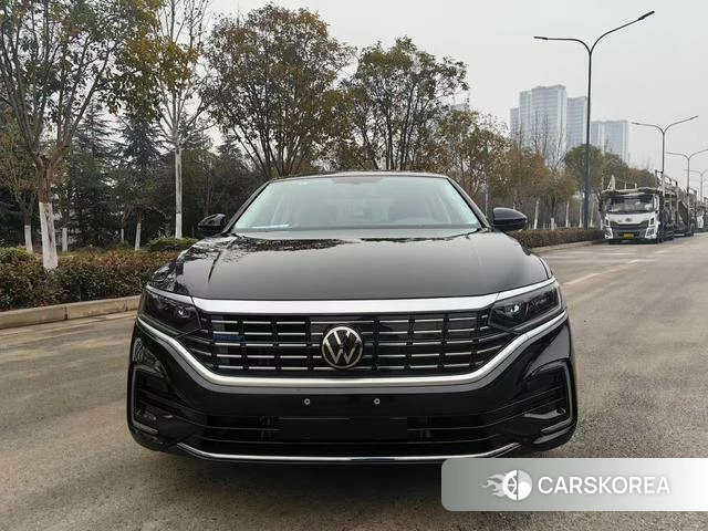 Volkswagen Passat PHEV 2025 Черный из Китая, фото 4
