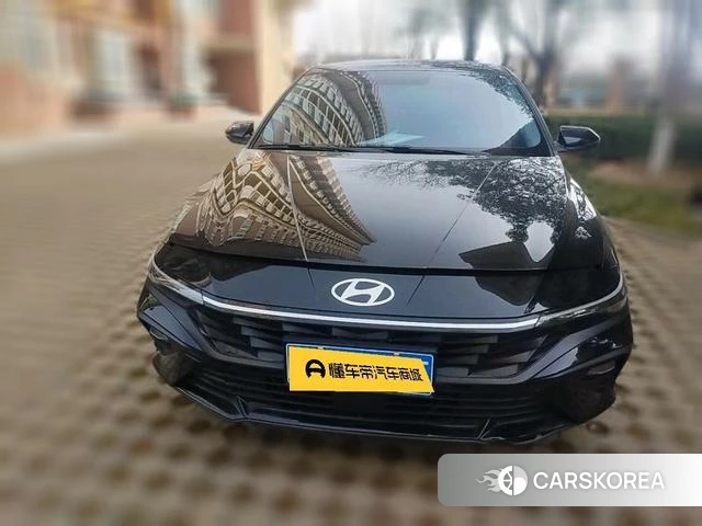 Hyundai Elantra 2025 Черный из Китая, фото 4