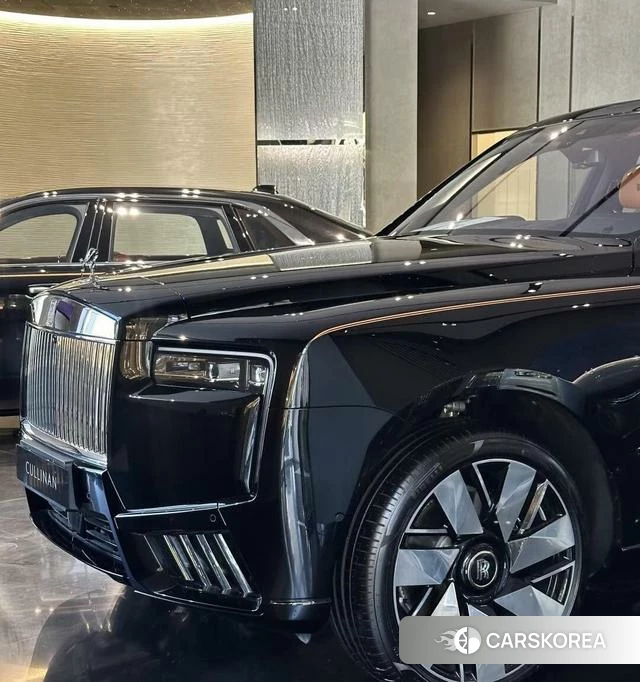 Rolls-Royce Cullinan 2025 Черный из Китая, фото 4